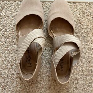 Life Stride Velocity 2.0 Women's Tan/Nude size 7 wedges